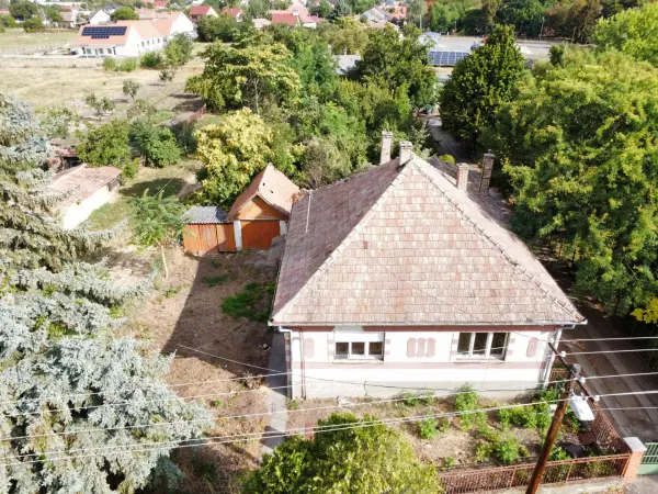 Eladó családi ház, Heves 2+1 szoba 80 m² 23.9 M Ft