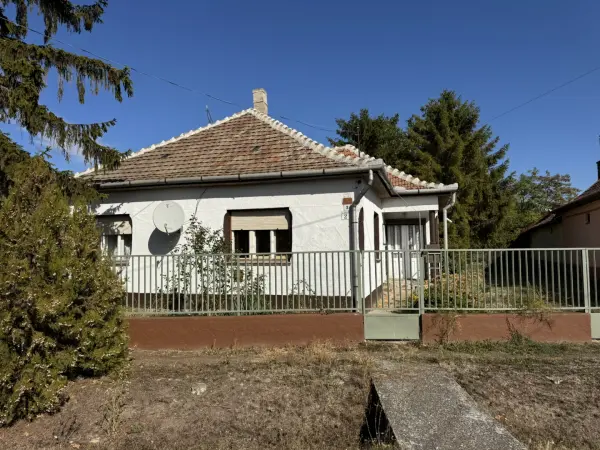 Eladó családi ház, Hevesvezekény 3 szoba 99 m² 15.9 M Ft