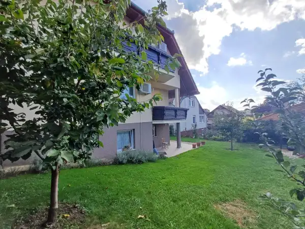 Eladó családi ház, Hévíz 10+1 szoba 303 m² 202 M Ft