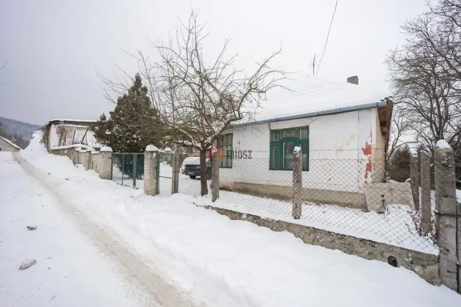 eladó családi ház, Hont