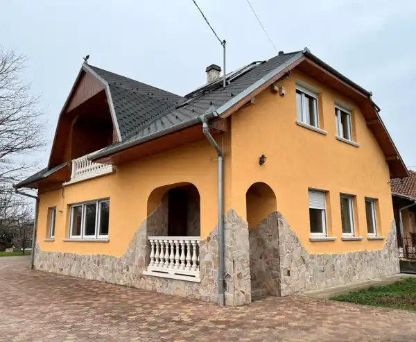 Eladó családi ház, Inárcs 5 szoba 226 m² 114.9 M Ft