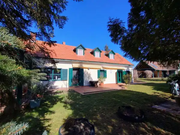 Eladó családi ház, Ispánk 6 szoba 185 m² 155 M Ft