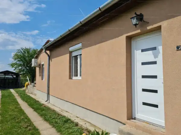 Eladó családi ház, Iváncsa 2 szoba 80 m² 36.9 M Ft