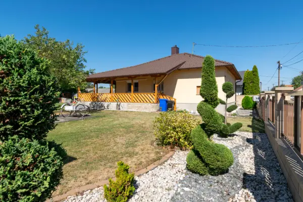 Eladó családi ház, Jánossomorja 3 szoba 76 m² 79.99 M Ft