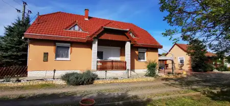 eladó családi ház, Jászapáti eladó családi ház, Jászapáti