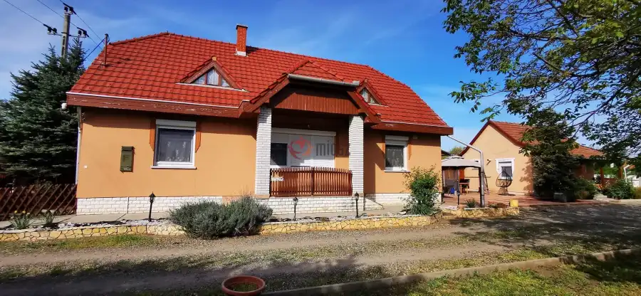 eladó családi ház, Jászapáti eladó családi ház, Jászapáti