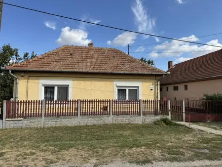 eladó családi ház, Jászapáti