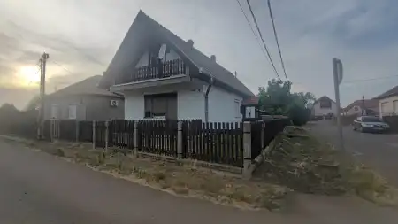 eladó családi ház, Jászárokszállás