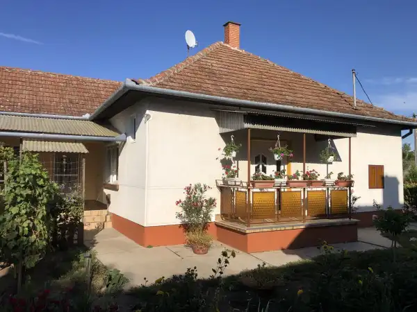 Eladó családi ház, Kamut 3 szoba 100 m² 29.9 M Ft