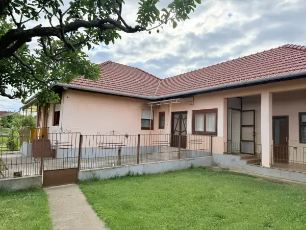 Eladó családi ház, Kartal 4 szoba 130 m² 59.9 M Ft
