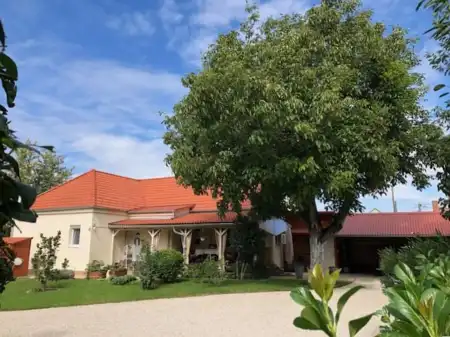eladó családi ház, Keszthely