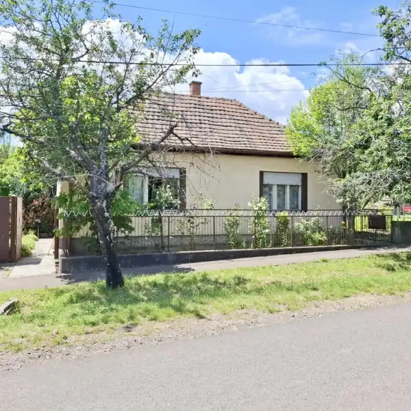 Eladó családi ház, Kisnána 2+1 szoba 60 m² 19.9 M Ft