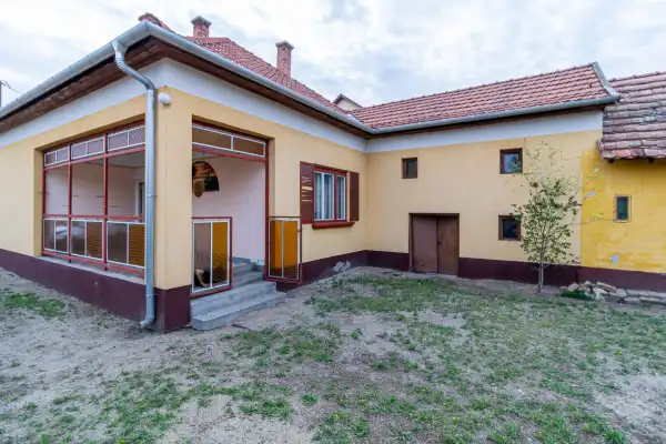 Eladó családi ház, Kistelek 2 szoba 77 m² 29.9 M Ft