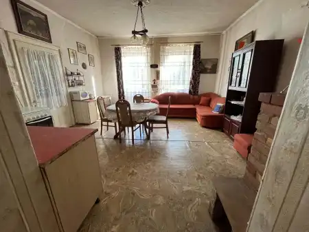 eladó családi ház, Kiszombor