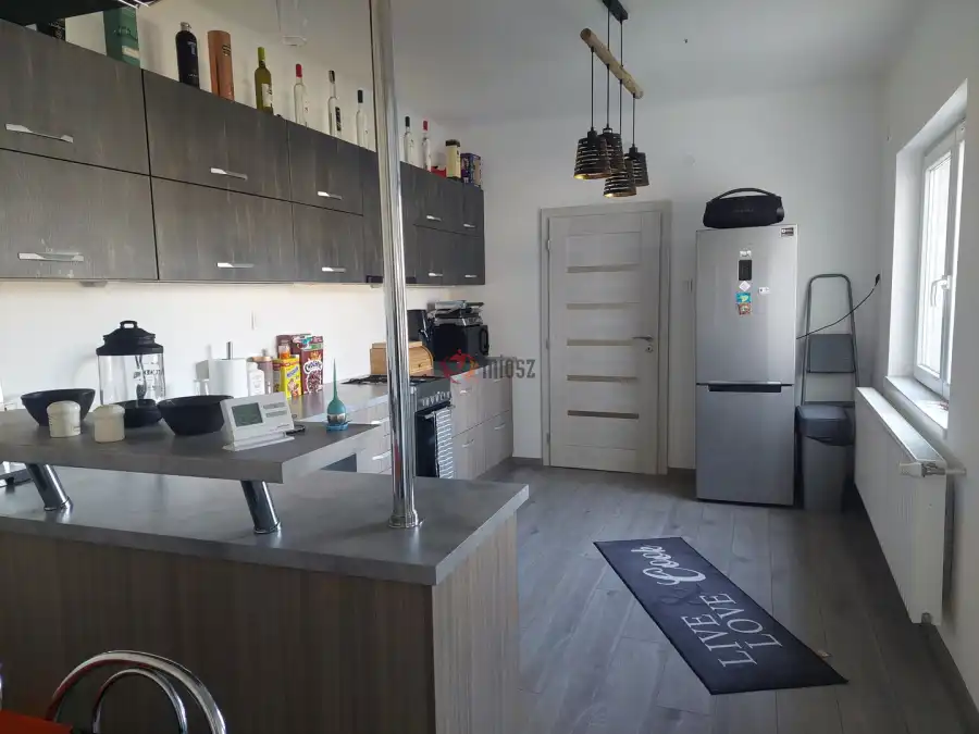 eladó családi ház, Komárom