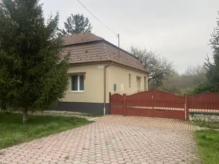 eladó családi ház, Komárom