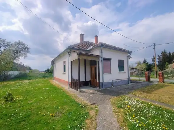 Eladó családi ház, Kondorfa 2 szoba 70 m² 31.5 M Ft