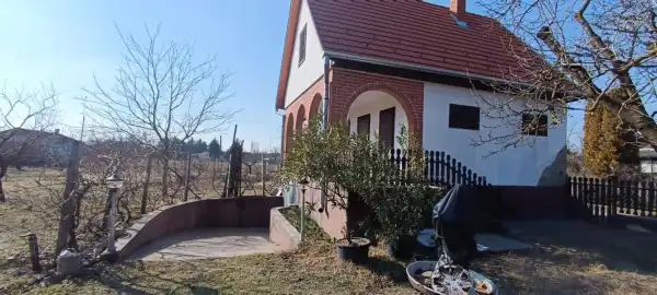 Eladó családi ház, Kunpeszér 2 szoba 60 m² 19.99 M Ft