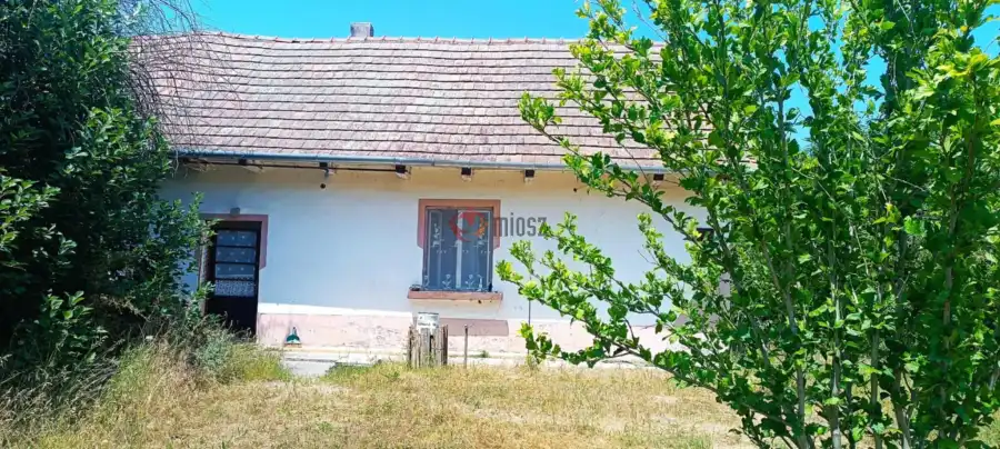 eladó családi ház, Kunpeszér