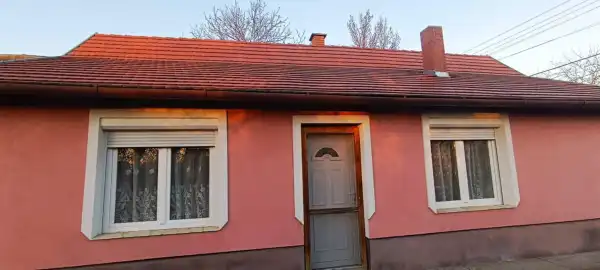 Eladó családi ház, Kunszentmiklós 2 szoba 66 m² 19.9 M Ft