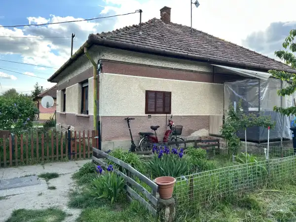 Eladó családi ház, Lajosmizse 1+2 szoba 85 m² 48 M Ft