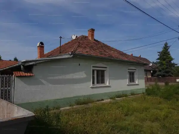 Eladó családi ház, Lajosmizse 4 szoba 102 m² 21.9 M Ft