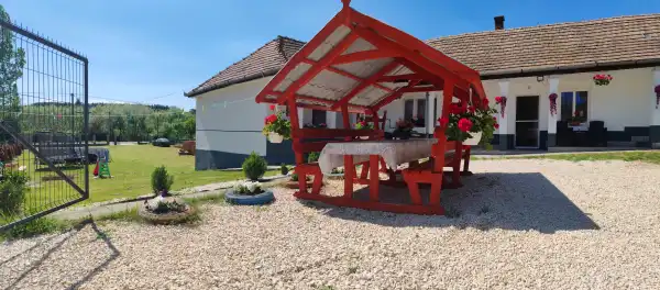 Eladó családi ház, Legénd 2 szoba 87 m² 35 M Ft