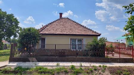 eladó családi ház, Legyesbénye