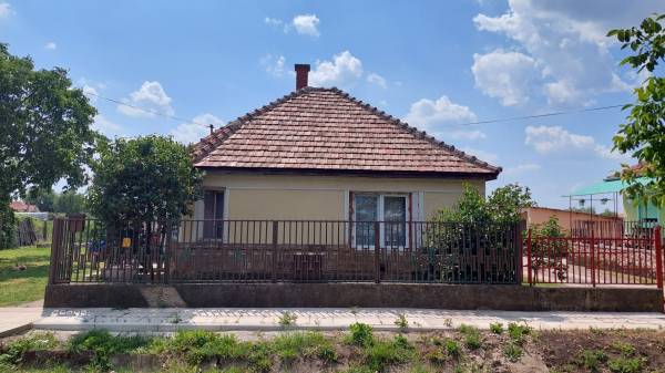 eladó családi ház, Legyesbénye