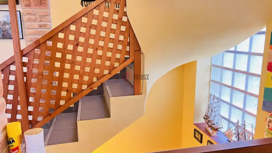 eladó családi ház, Majosháza