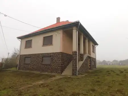 eladó családi ház, Mátraderecske