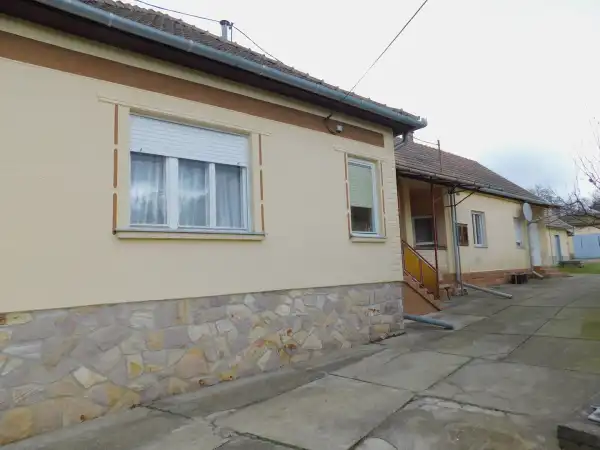 Eladó családi ház, Mátraderecske 6 szoba 140 m² 30.7 M Ft