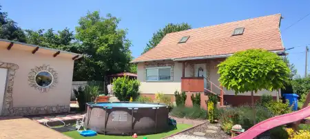 eladó családi ház, Mende