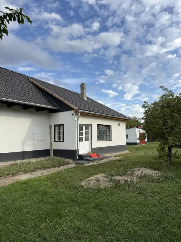 Eladó családi ház, Mezőfalva 2 szoba 65 m² 44 M Ft