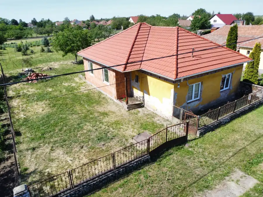 eladó családi ház, Mezőnyárád