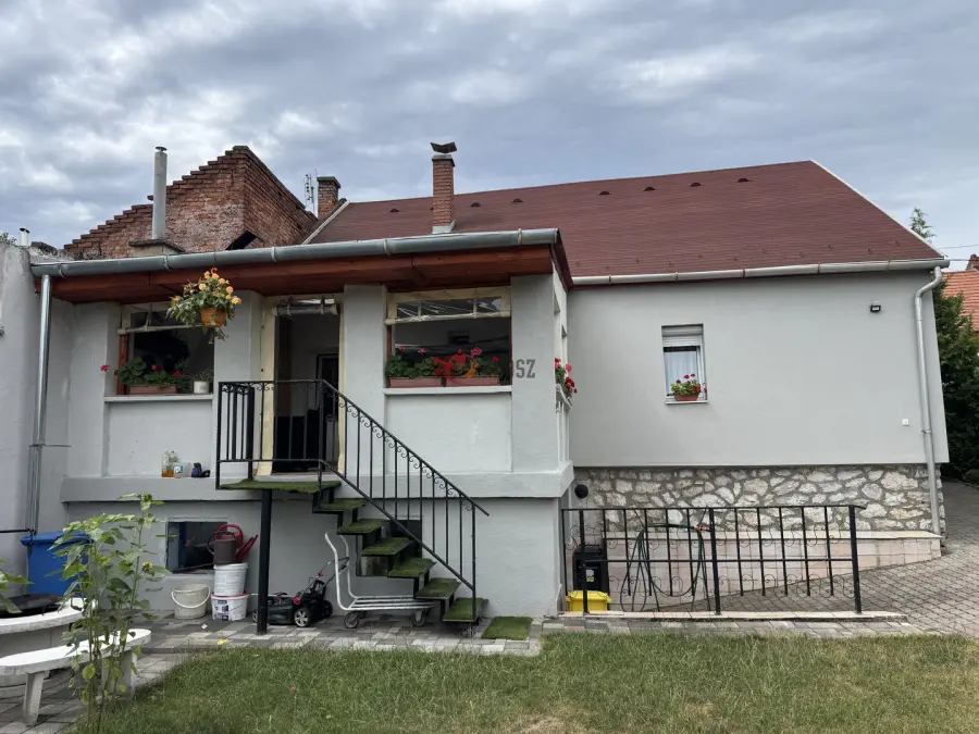 eladó családi ház, Miskolc