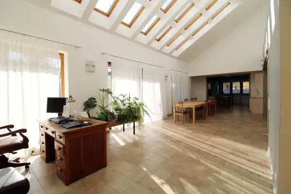 Eladó családi ház, Mogyoród 7 szoba 297 m² 285 M Ft