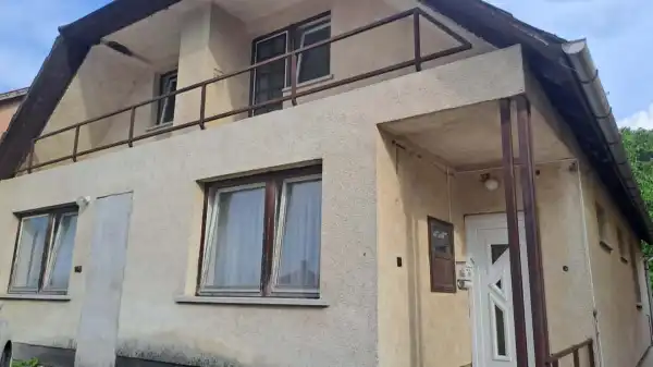 Eladó családi ház, Mogyorósbánya 5 szoba 150 m² 98 M Ft