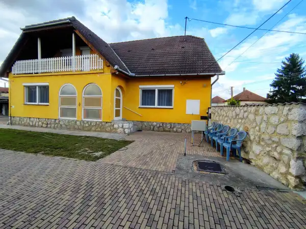 Eladó családi ház, Mohács 4 szoba 185 m² 61.9 M Ft