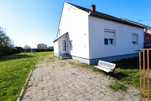 Eladó családi ház, Mohács 3 szoba 90 m² 33 M Ft