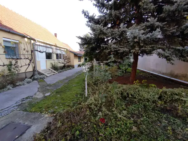Eladó családi ház, Mohács 4 szoba 120 m² 50 M Ft