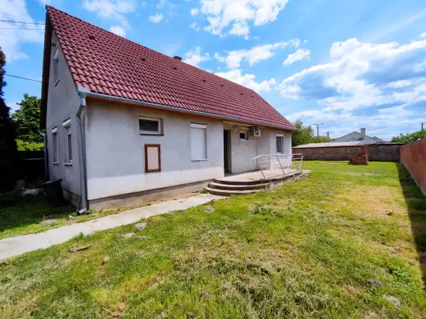 Eladó családi ház, Mohács 5 szoba 130 m² 38 M Ft