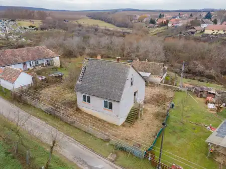 eladó családi ház, Mohora