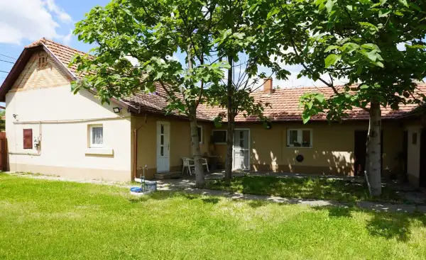 Eladó családi ház, Mórahalom 2 szoba 100 m² 38 M Ft