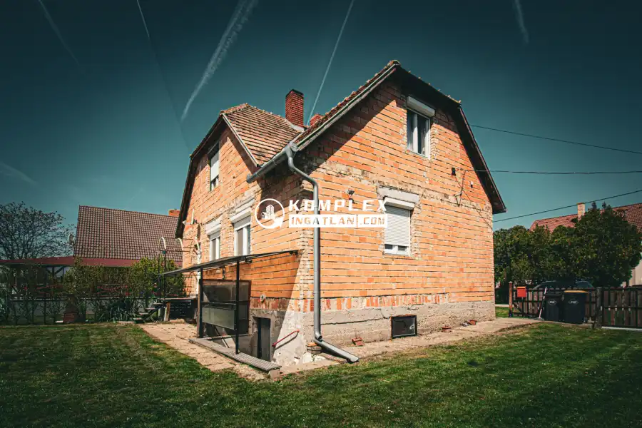 eladó családi ház, Mosonszentmiklós