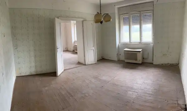 Eladó családi ház, Nagykarácsony 2 szoba 80 m² 13.9 M Ft