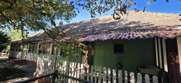 Eladó családi ház, Nagykarácsony 2+1 szoba 70 m² 16.5 M Ft