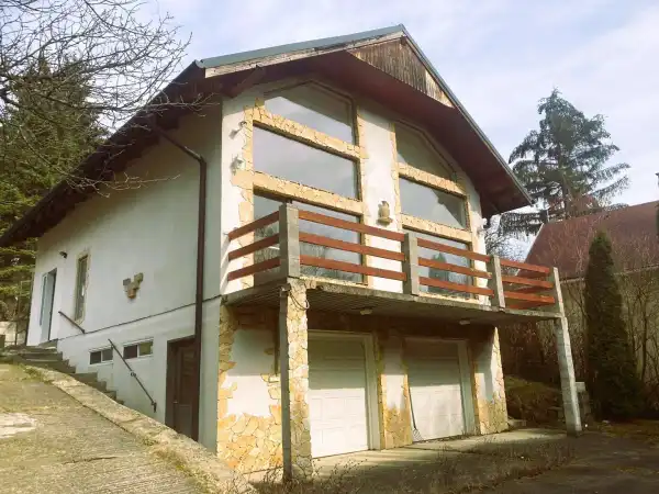 Eladó családi ház, Nagymaros 2 szoba 124 m² 64.9 M Ft