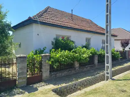 eladó családi ház, Nemti