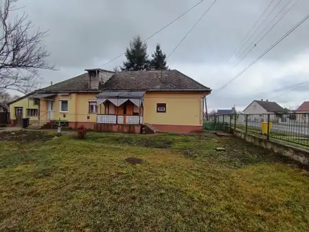 eladó családi ház, Novajidrány